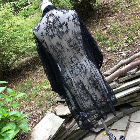 black lace duster - Picture 3 of 3
